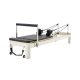 VEVOR Pilates Reformer gép, Pilates ágy ülődobozzal, otthoni edzőterembe, haladó felhasználóknak és kezdőknek, reformer berendezés kettős ellenállással - rugó és zsinór, akár 180 kg
